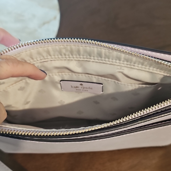 Kate Spade Pink Crossbody Bag with Sleek Design - Picture 3 of 3